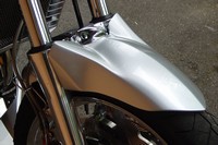 Frontfender 18J fuer Vmax silber Detail