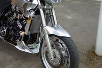 Frontfender 18J fuer Vmax silber links