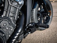 fuer-indian-scout-bobber-fussrastenanlage-