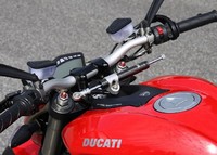 LSL Lenkungsdaempfer auf Ducati Model