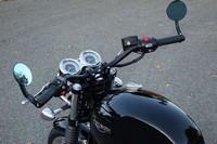 LSL_Superbikekit_fuer_Thruxton_montiert