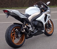 SGSXR1000-094 Seite Schr_g