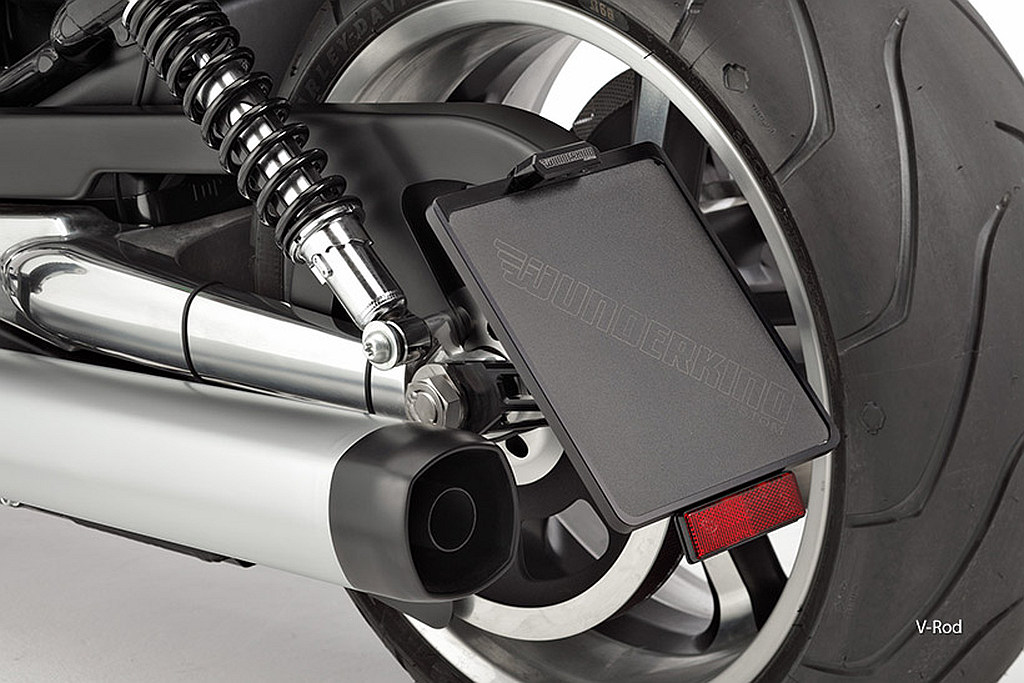 Kennzeichenhalter-fuer_Harleymodelle-Detail-Anbau-